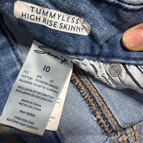 Seventy Blue Jeans Classic Medium Wash - Picture 5 of 7